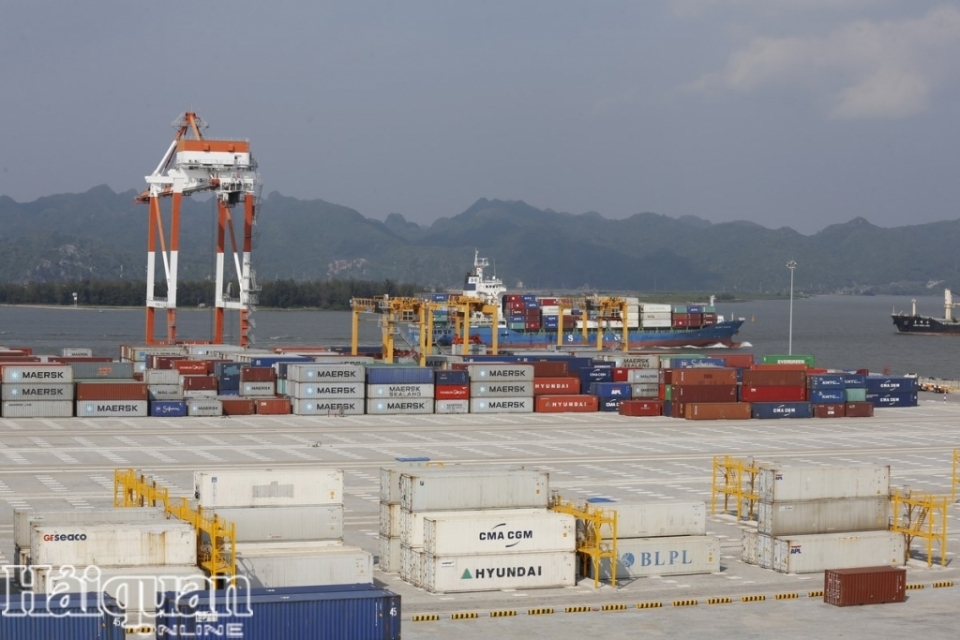 Xuất nhập khẩu sớm cán mốc 200 tỷ USD